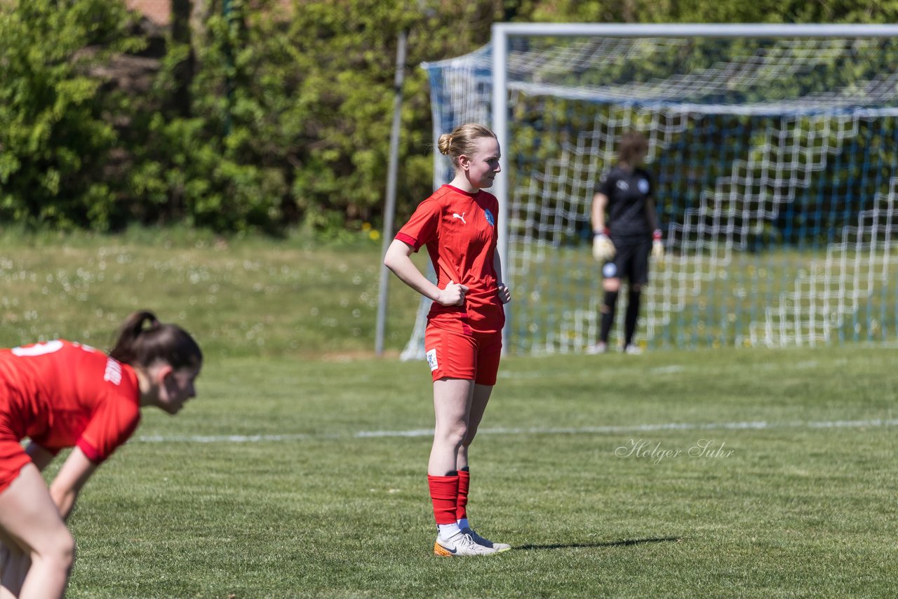 Bild 197 - F TSV Zarpen - Holstein Kiel II : Ergebnis: 2:6